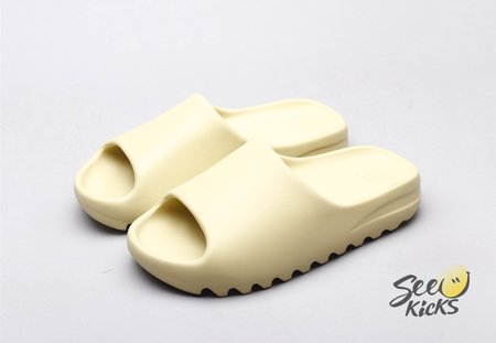 Yeezy SLIDE "Sand" (Run smaller, please choose a bigger size) 6344