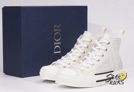 Dior B23 High Top Logo Oblique size 35-46 ( runs half size bigger )