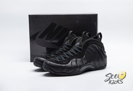 Nike Air Foamposite triple black size 40-47.5
